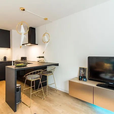 Modern In Popular Kwartier Latang Kolín nad Rýnem